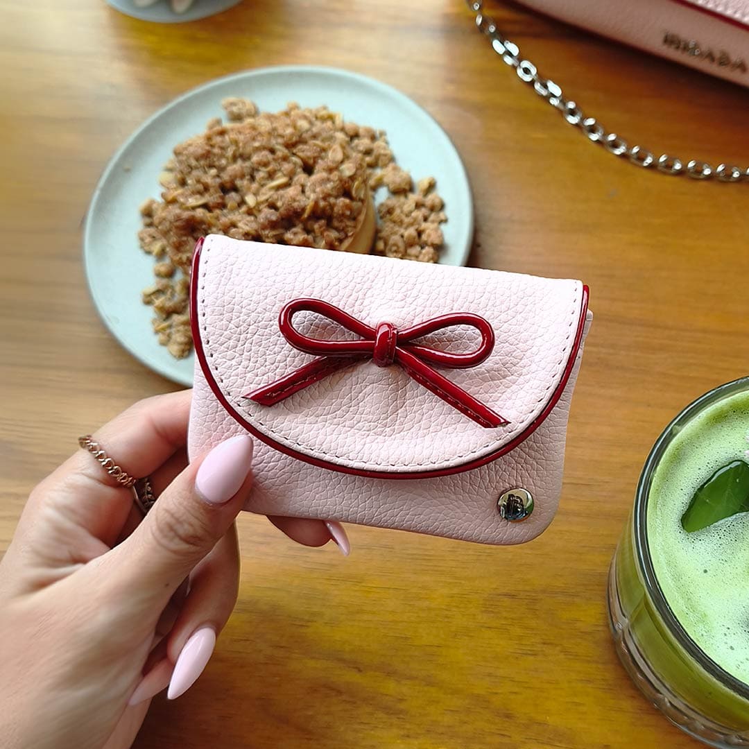 MONEDERO TARJETERO JULIETTE ROSA CON ROJO