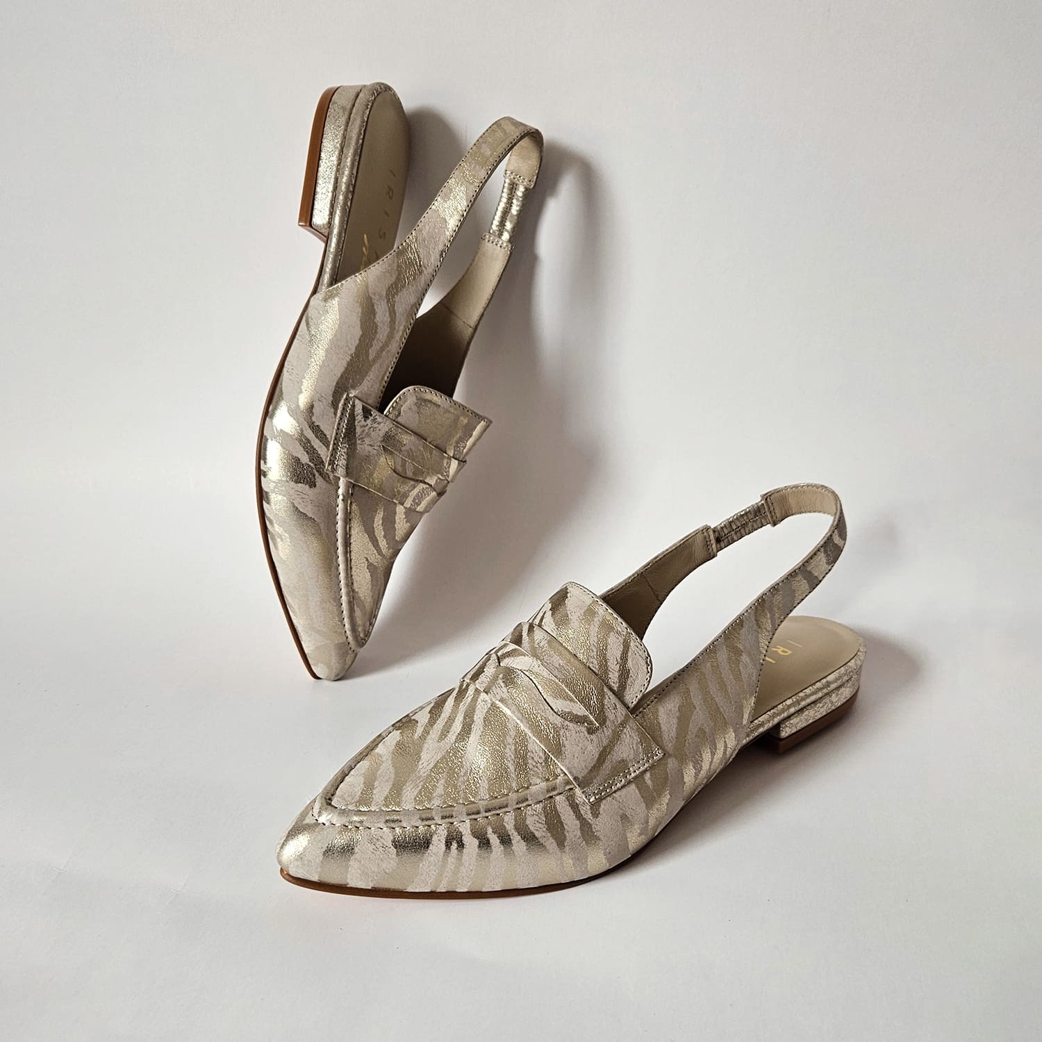 MOCASINES NAYA ANIMAL PRINT CEBRA DORADO