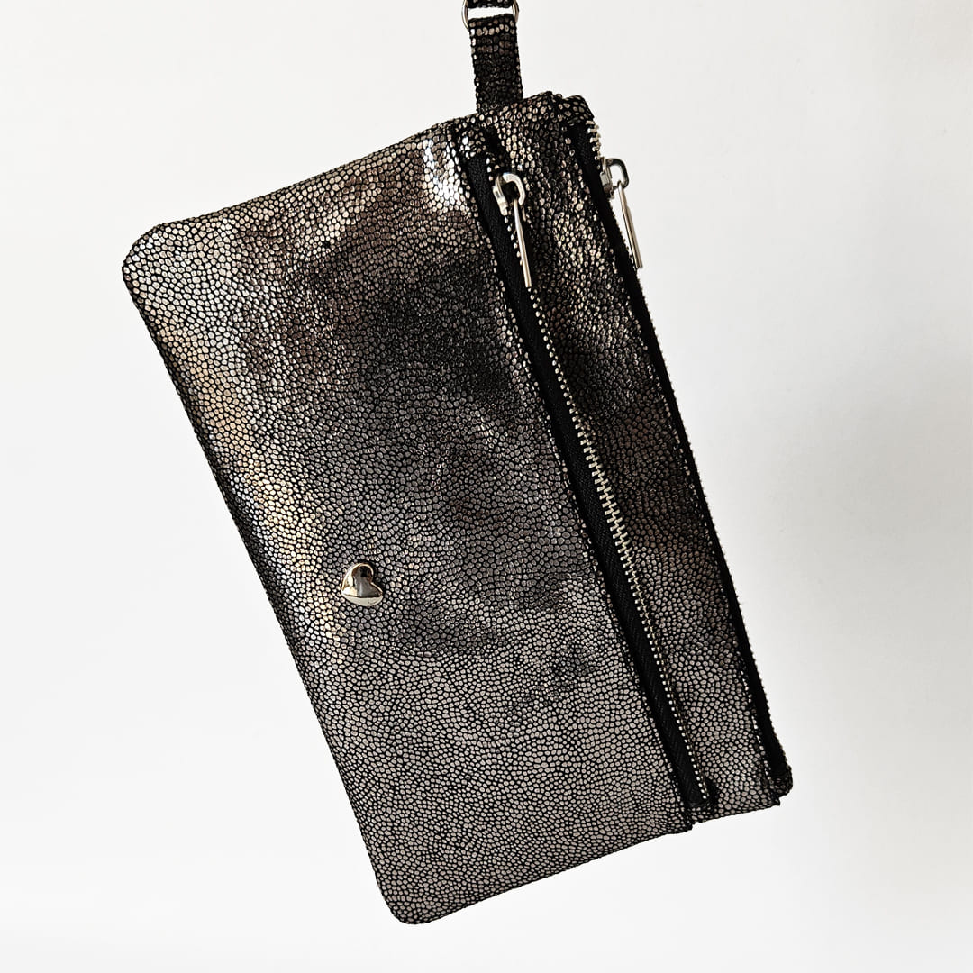 CARTERA DE MANO CASSANDRA NEGRO PELTRE