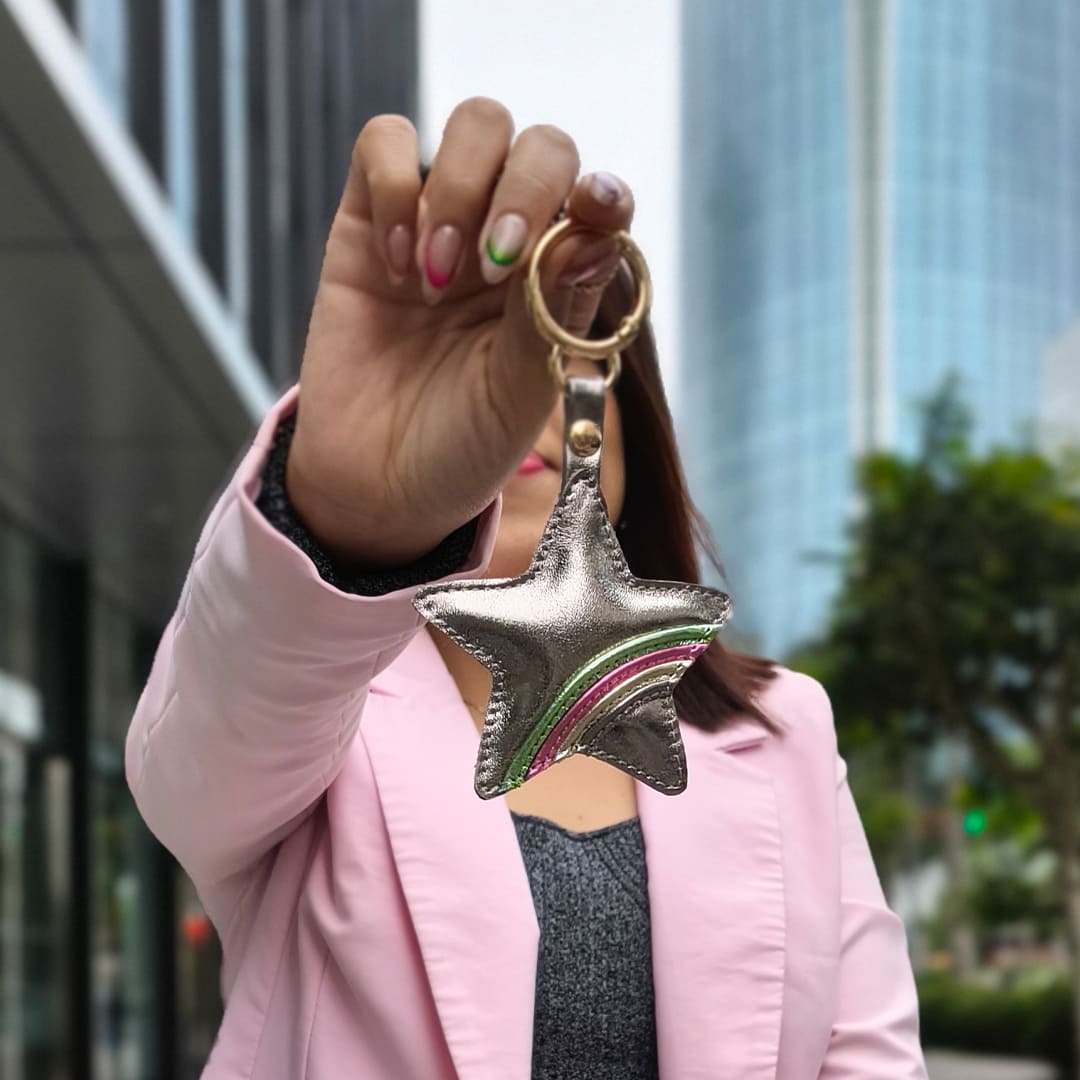 LLAVERO IRIS PLATEADO