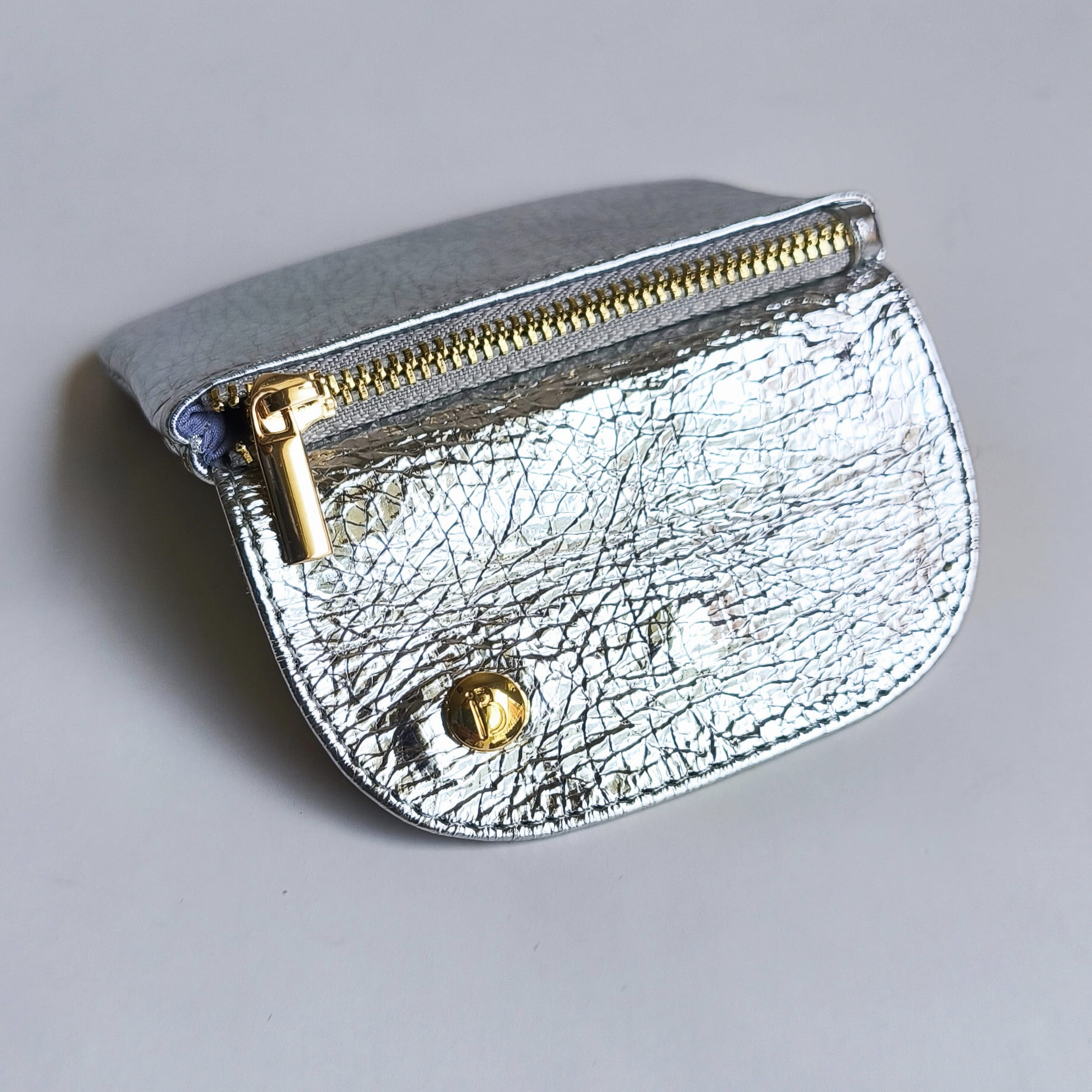 MONEDERO TARJETERO SERENA PLATEADO.