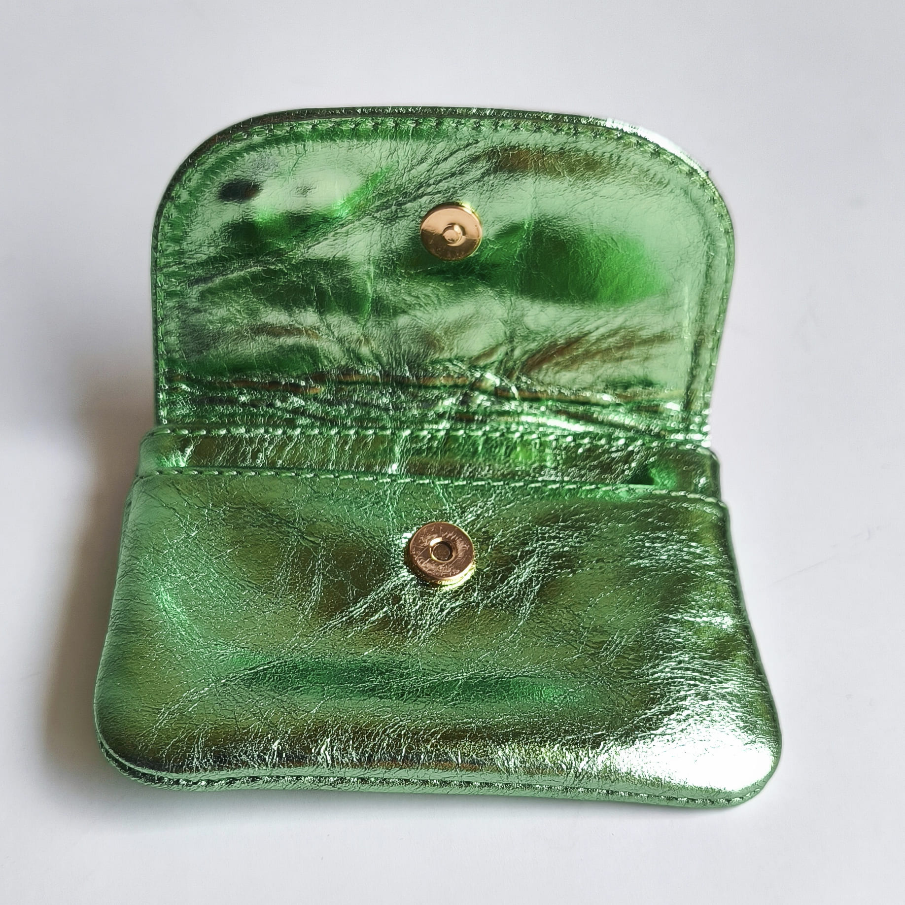 MONEDERO TARJETERO SERENA VERDE  METALIZADO.