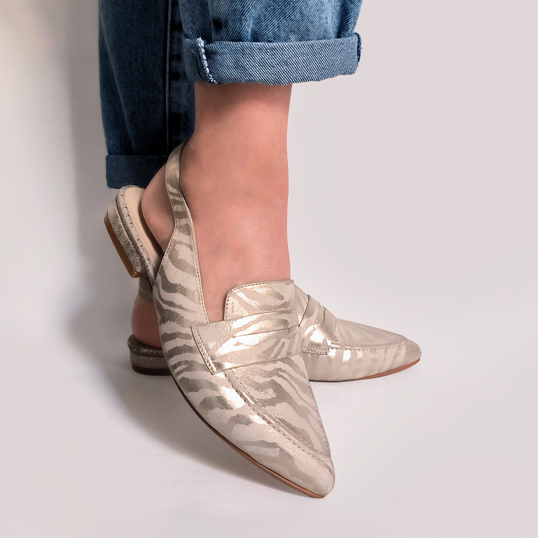 MOCASINES NAYA ANIMAL PRINT CEBRA DORADO