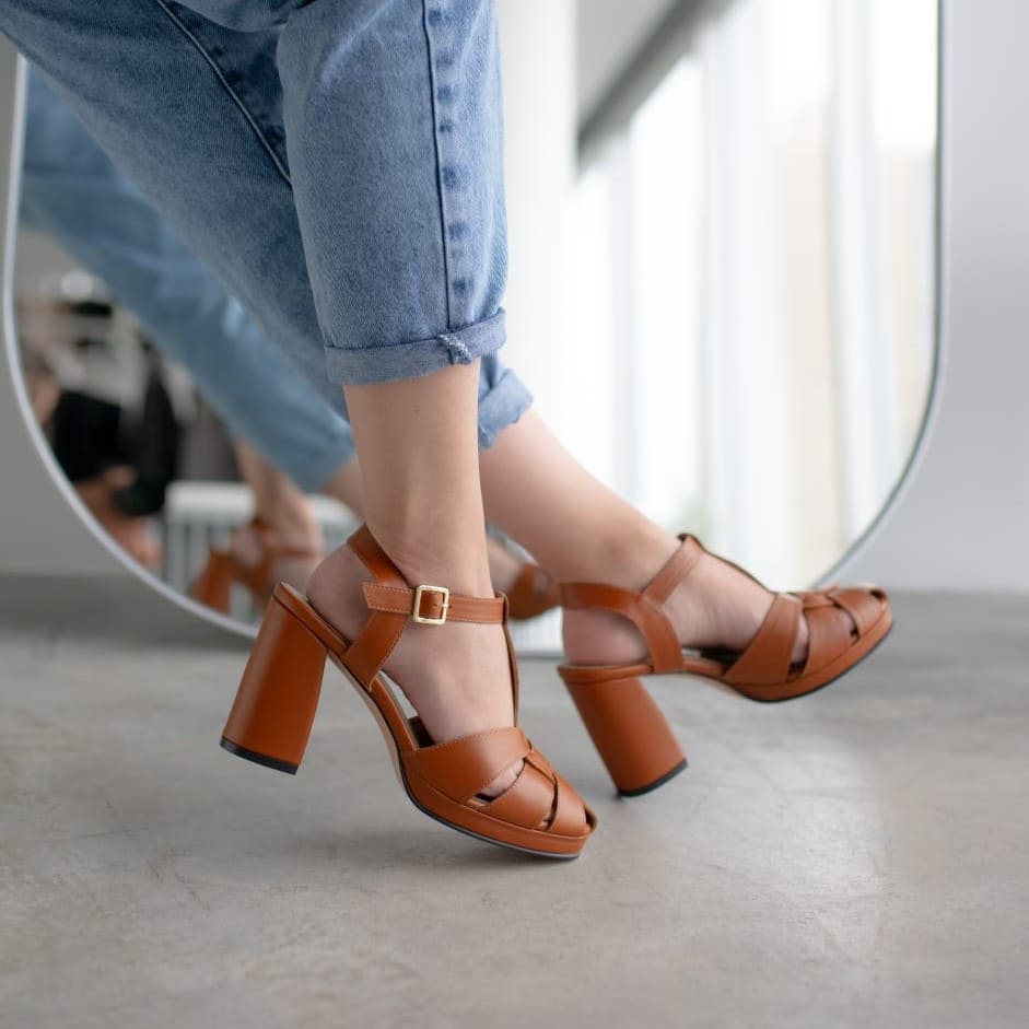 SANDALIAS LOLA CARAMELO