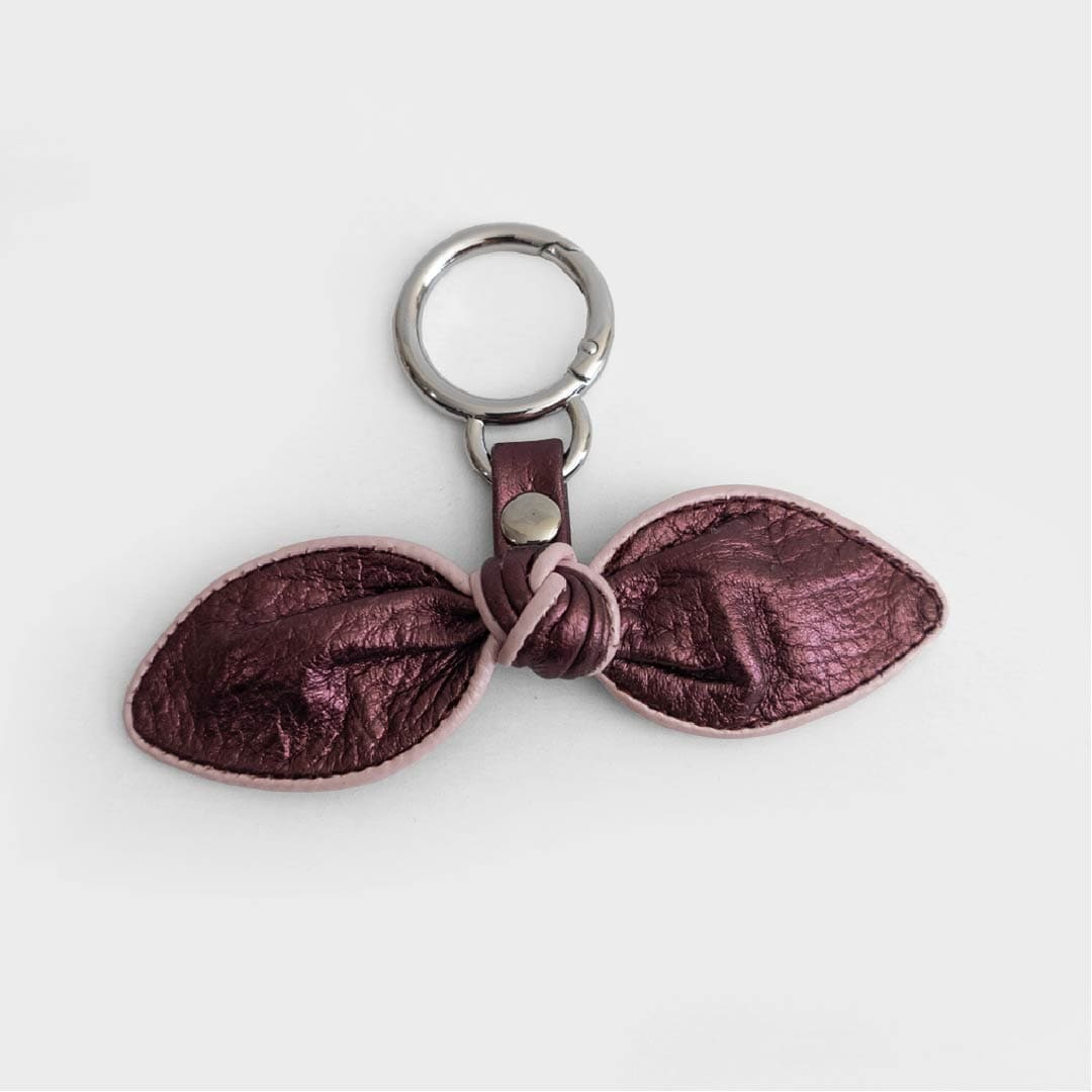 LLAVERO NURIA BURGUNDY METALIZADO