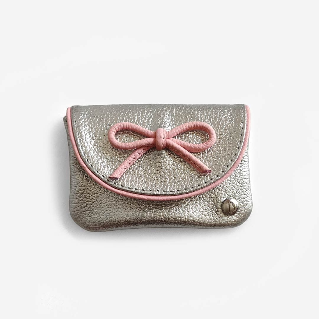 MONEDERO TARJETERO JULIETTE PLATEADO CON ROSA